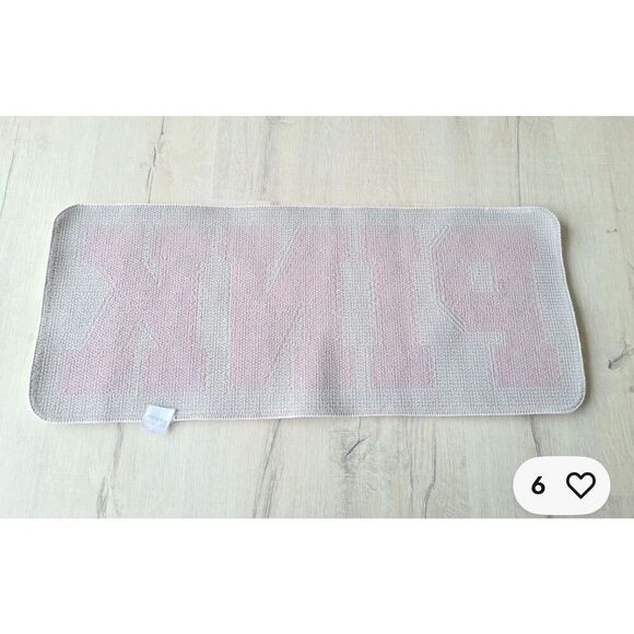 Victoria’s Secret vintage pink bath carpet/rug/mat runner - Picture 2 of 6